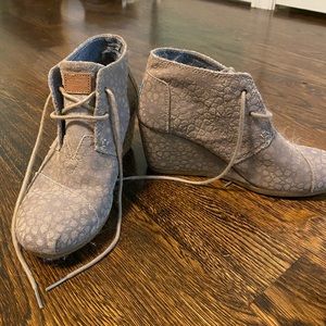 Toms Wedge Booties